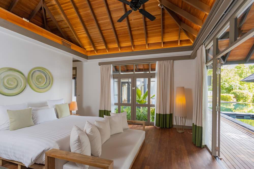 JA Manafaru. Two Bedroom Beach Residence with Family Pool and Private Pool - Bild 3