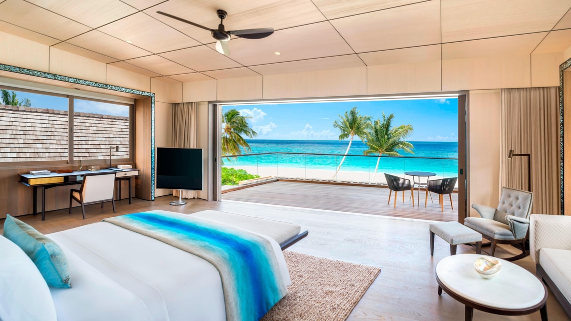 The St. Regis Maldives Vommuli Resort — Villa