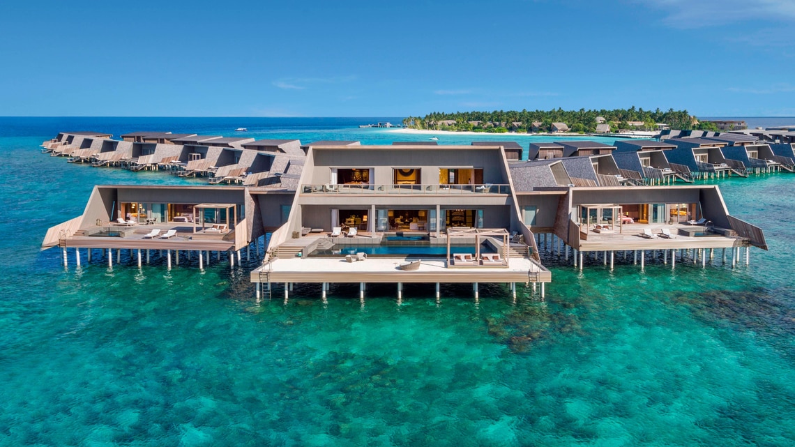 The St. Regis Maldives Vommuli Resort — Villa