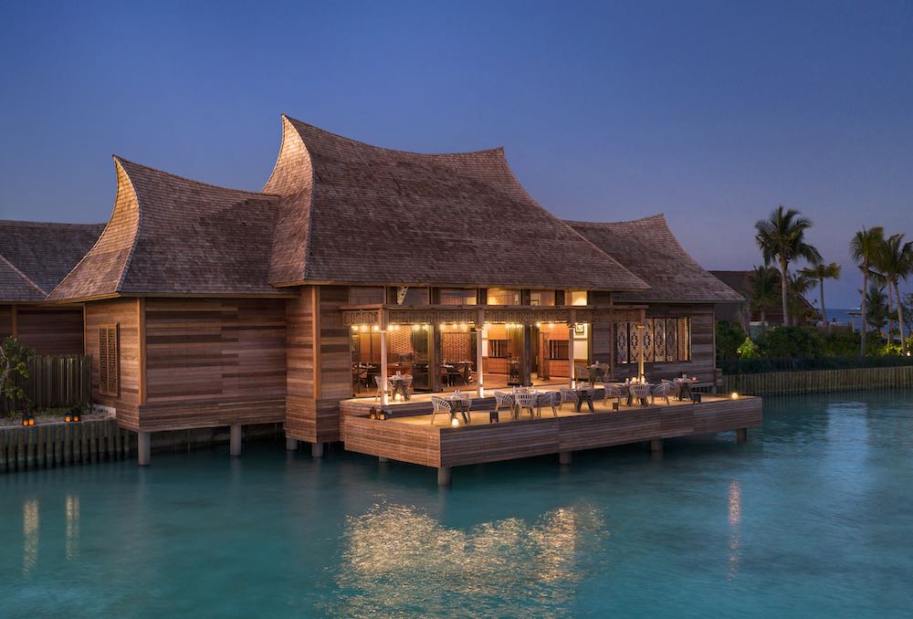 Waldorf Astoria Maldives Ithaafushi — dining