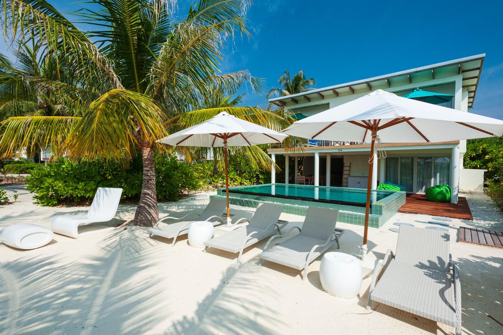 Holiday Inn Resort Kandooma Maldives by IHG