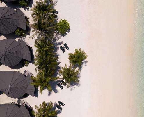 Sangu Jacuzzi Beach Villa