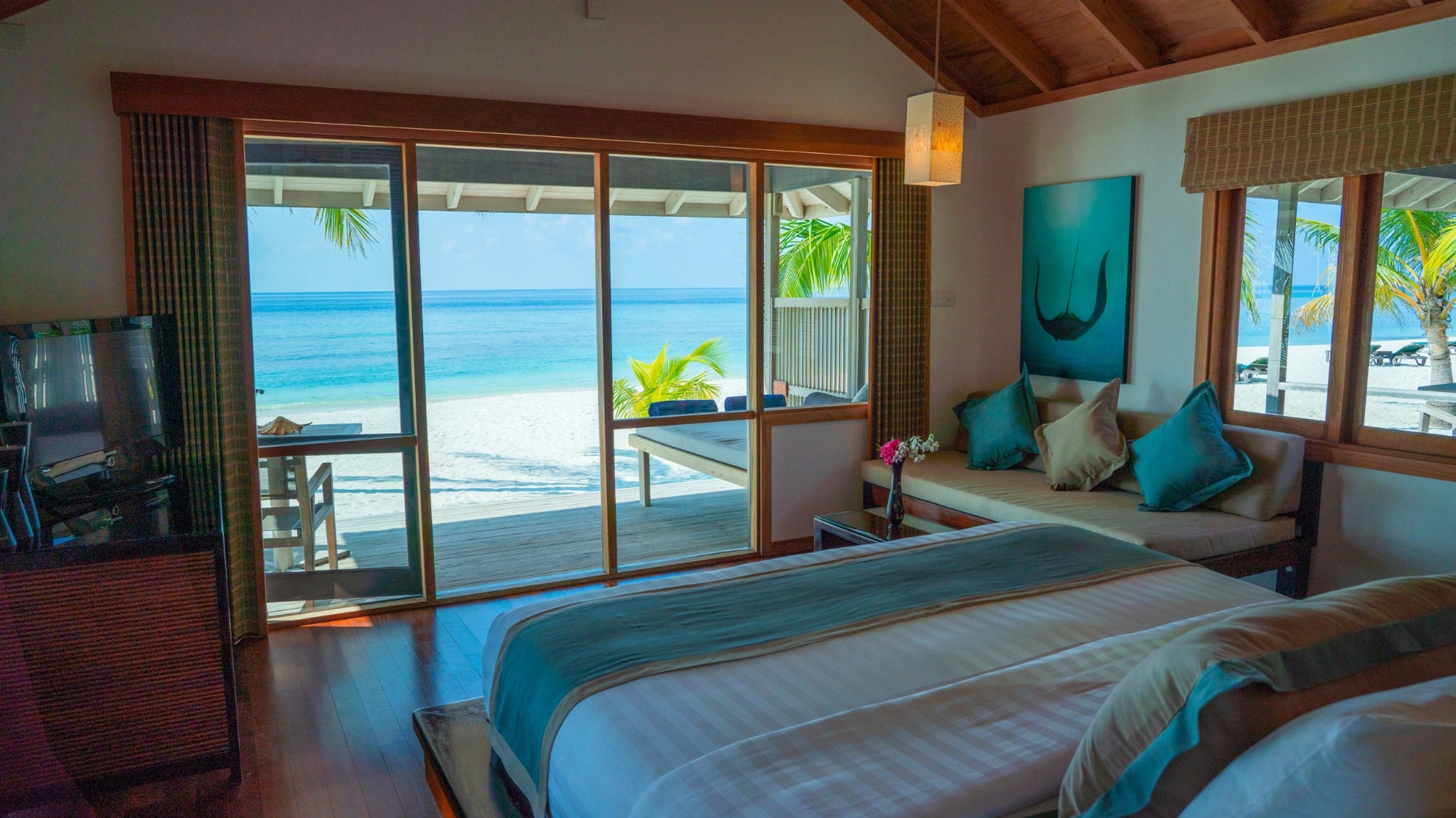 Beach Villa at Kuredu Island Resort & Spa thumbnail 2