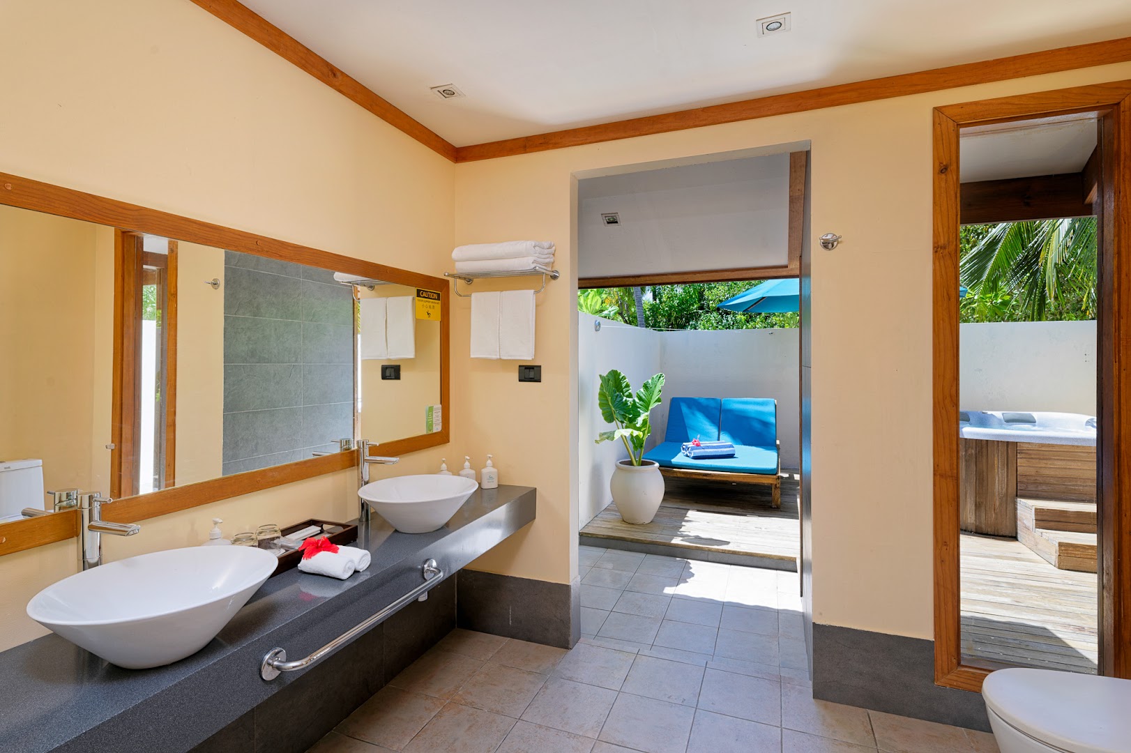 Canareef Resort Maldives photo 3