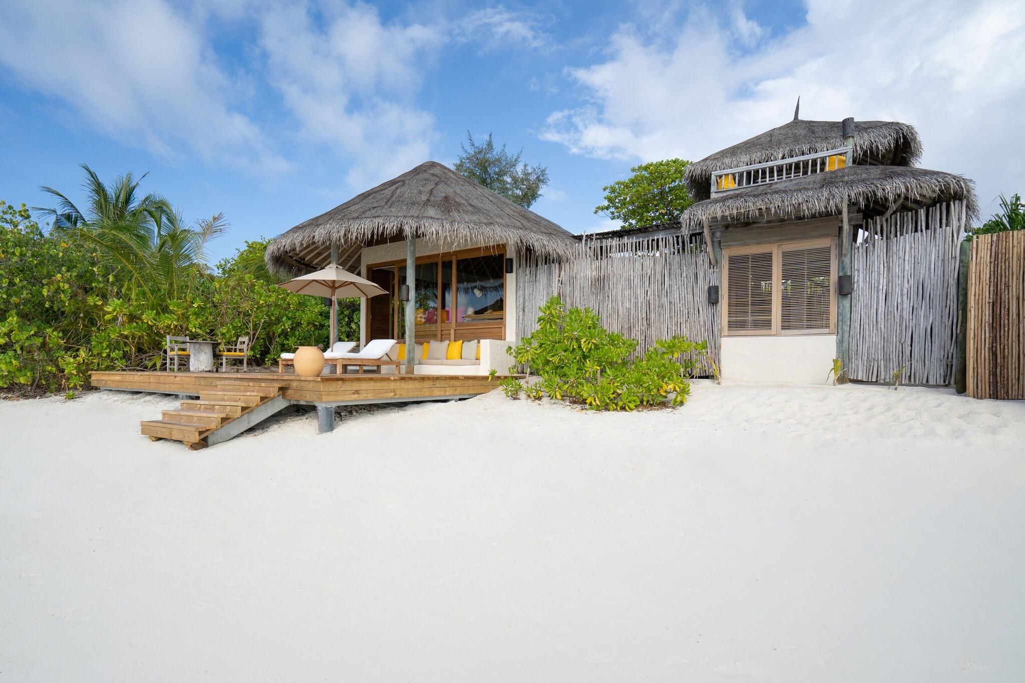 Chill at Six Senses Laamu thumbnail 3