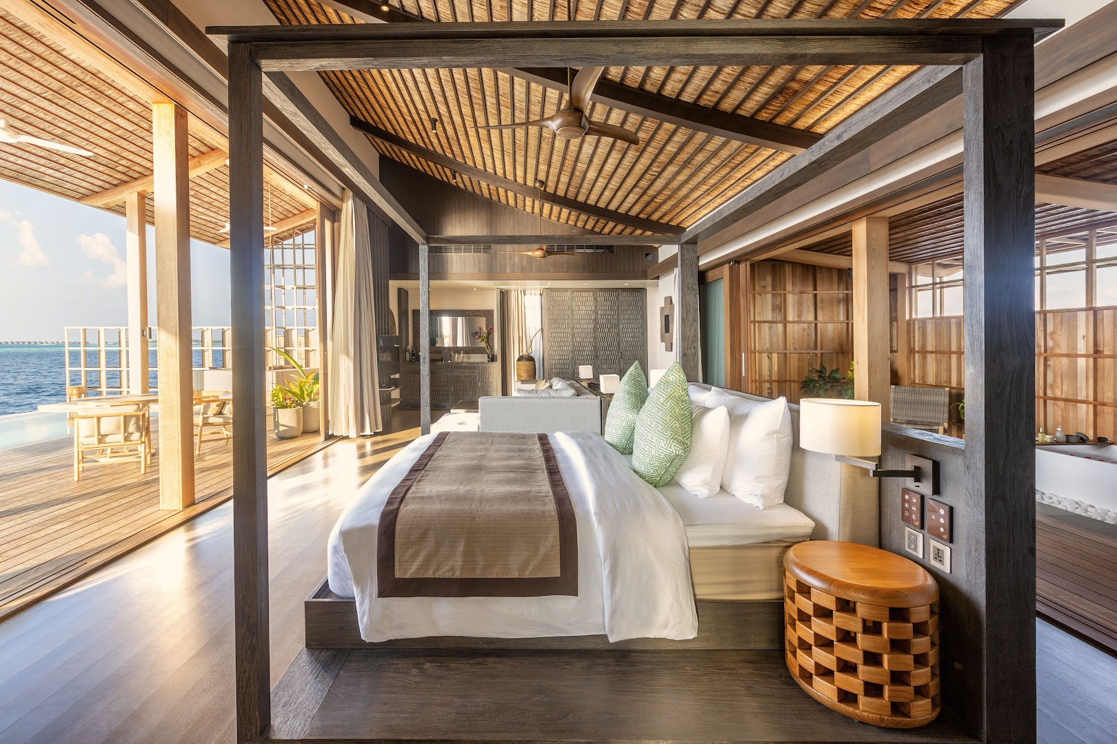 The Retreat Restaurant at Kudadoo Maldives Private Island thumbnail 7