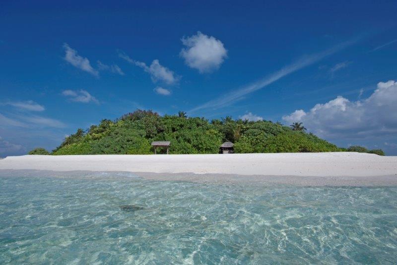 Sunset Bar at Makunudu Island thumbnail 8
