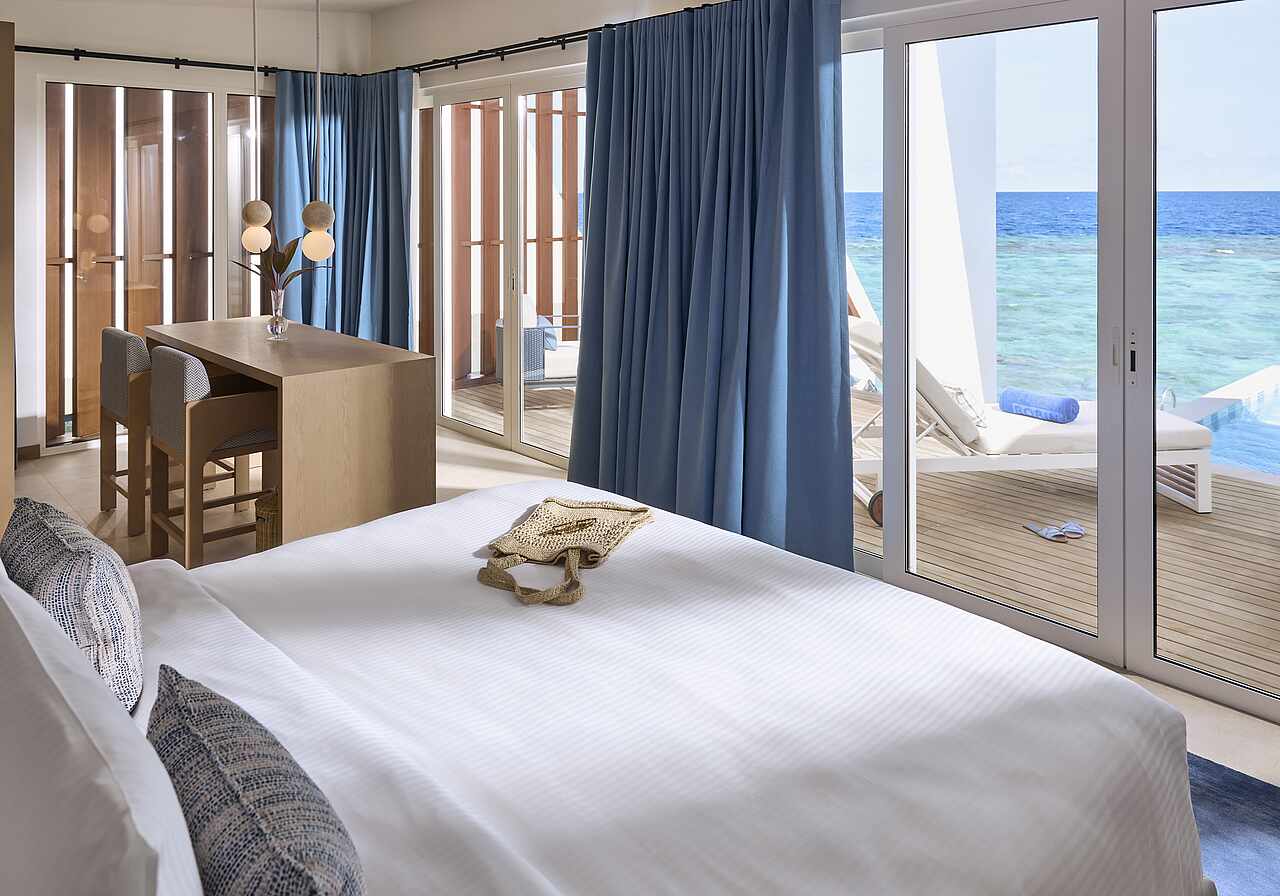 Exclusive Reef Water Villa Pool