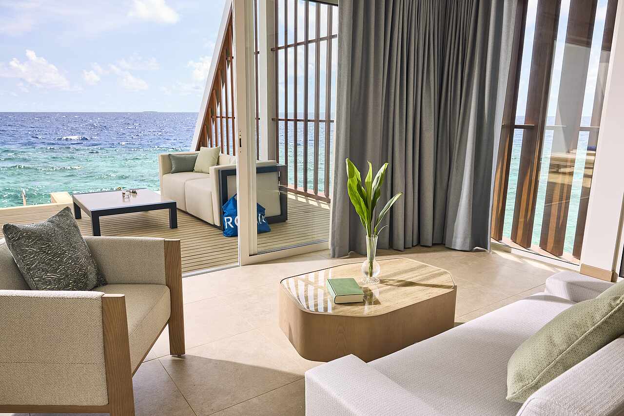 Funamadua One Bedroom Water Villa Pool