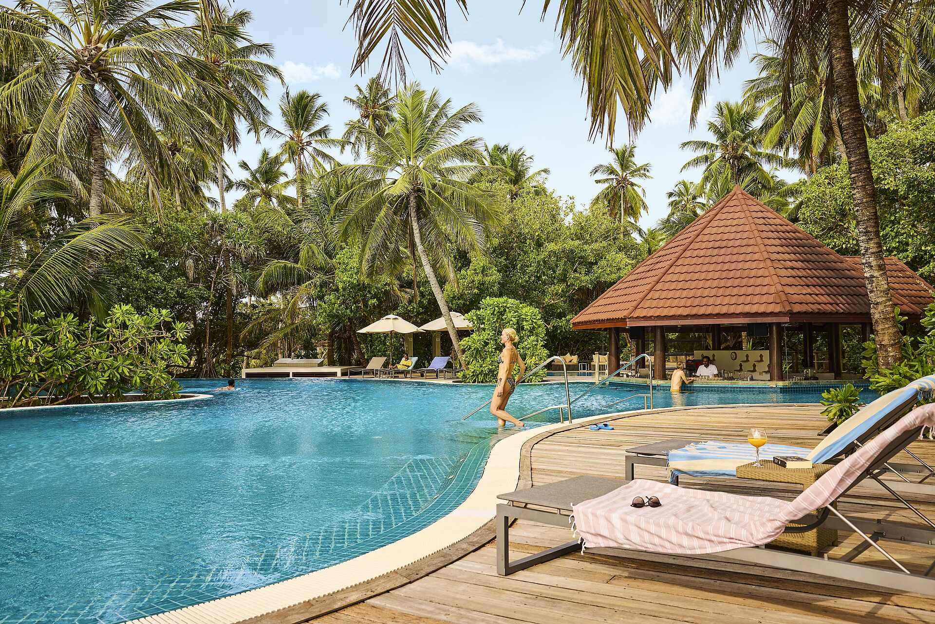 Pool Bar