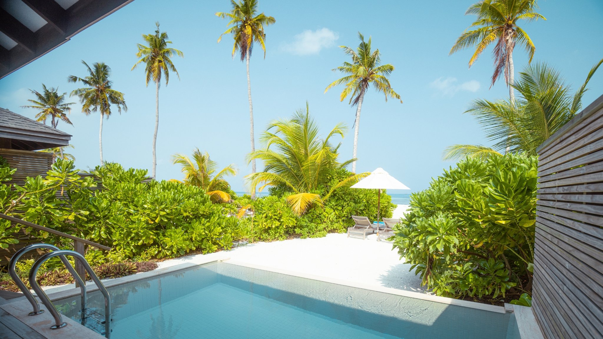 UMI at Jawakara Islands thumbnail 7