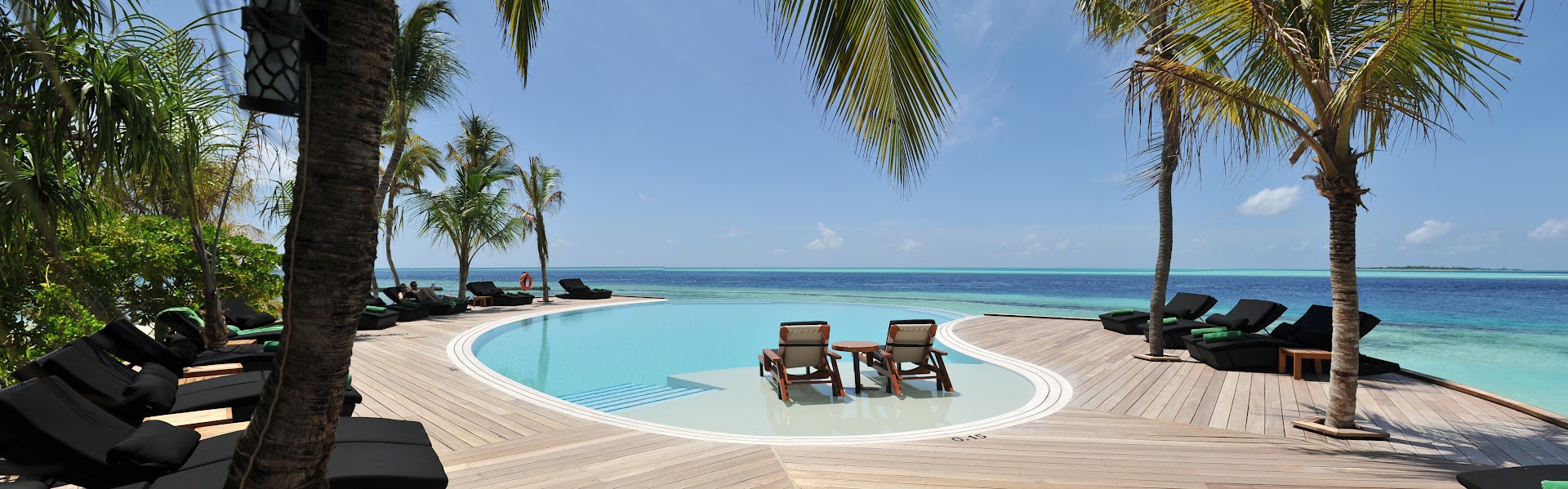 Aqua Restaurant at Komandoo Island Resort & Spa thumbnail 3
