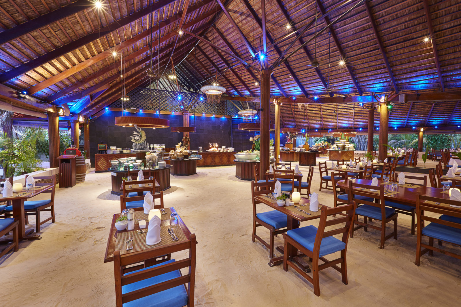 Beach Villa at Kuredu Island Resort & Spa thumbnail 6