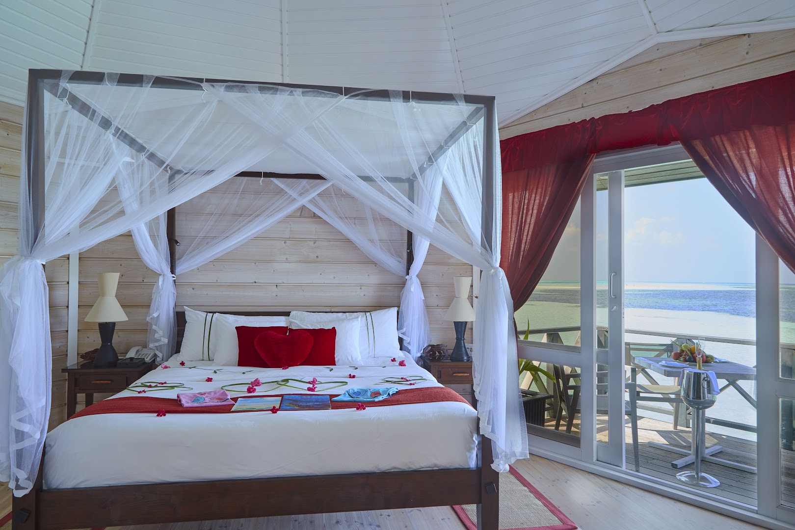 Beach Villa at Kuredu Island Resort & Spa thumbnail 4