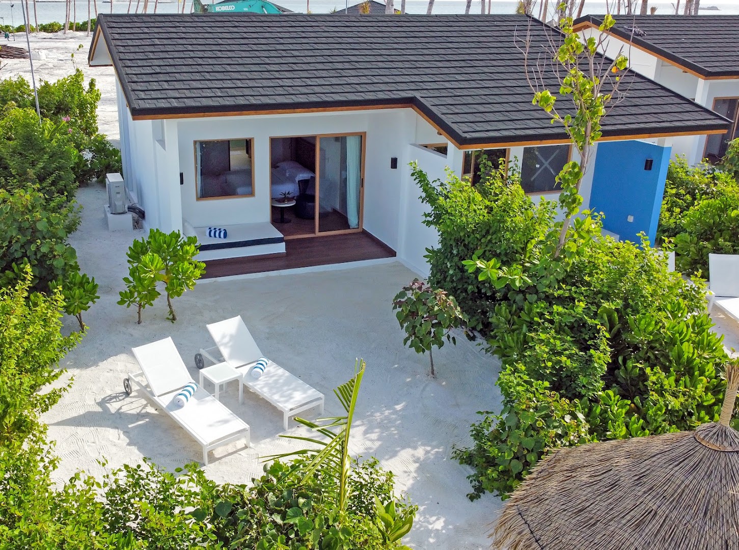 Pool Bar at Joy Island Maldives by The Cocoon Collection thumbnail 5
