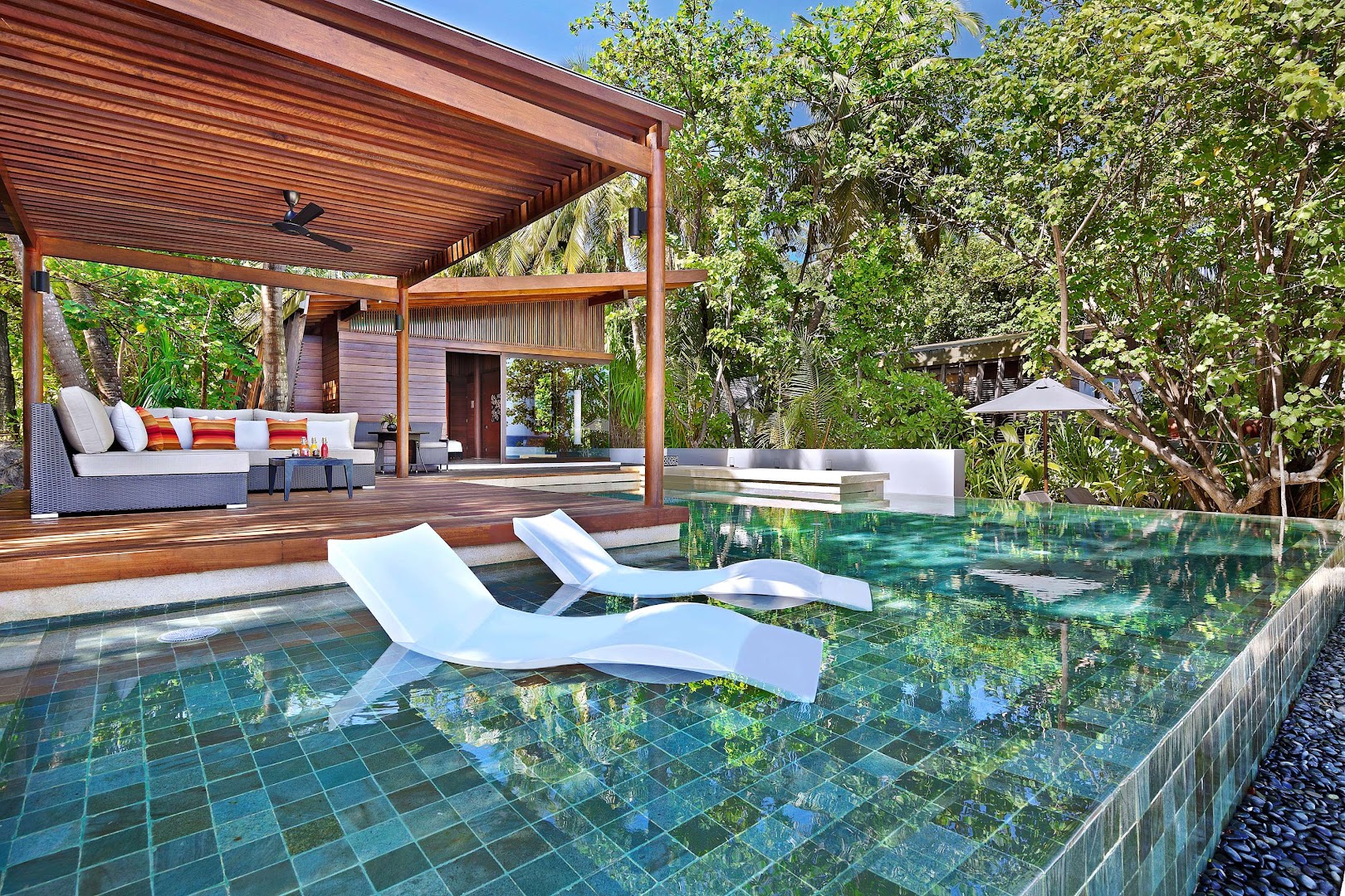The Island Grill at Park Hyatt Maldives Hadahaa thumbnail 6