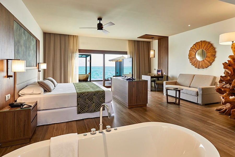 Junior Suite Beach Access