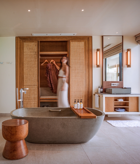 Sunrise Water Villa with Private Pool at Kuda Villingili Resort thumbnail 5