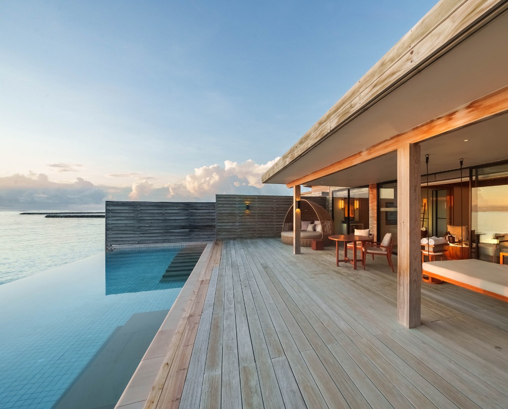 Sunrise Water Villa with Private Pool at Kuda Villingili Resort thumbnail 8
